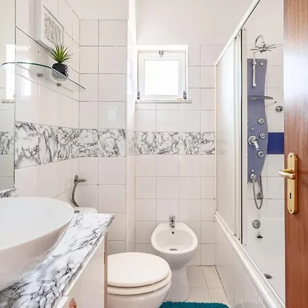 Apartment Altido Luxurious Flat In