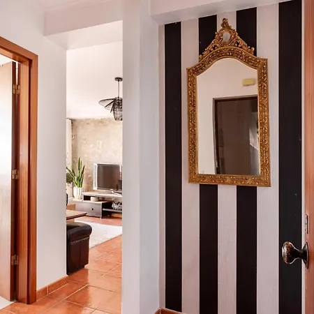 Altido Luxurious Flat In Apartment